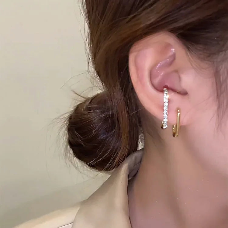 Korean Claw Stud Pearl Earrings